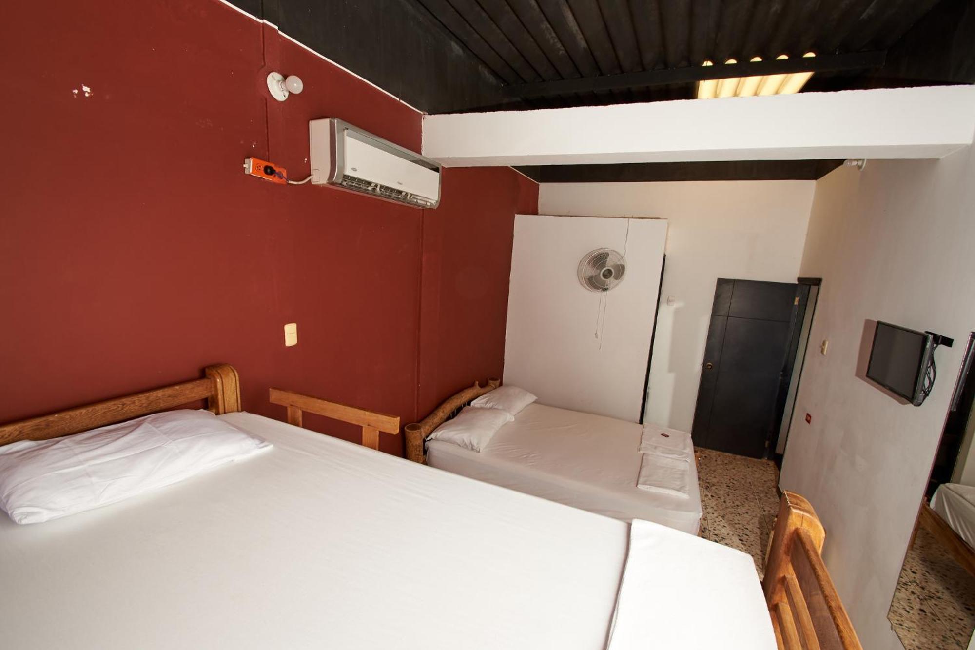 Hotel Flamencamarones 外观 照片